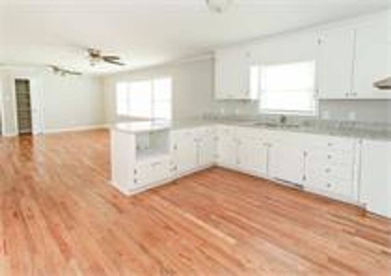 521 N Fairview Rd - Photo 5 of 14