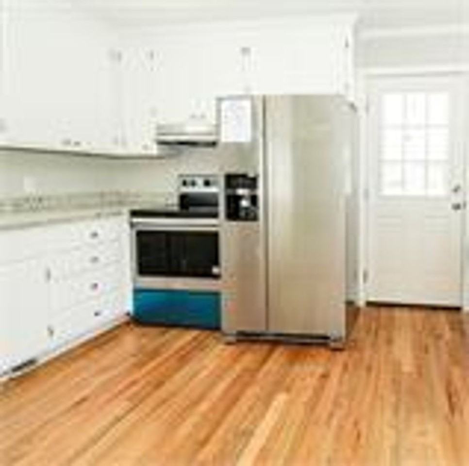 521 N Fairview Rd - Photo 6 of 14