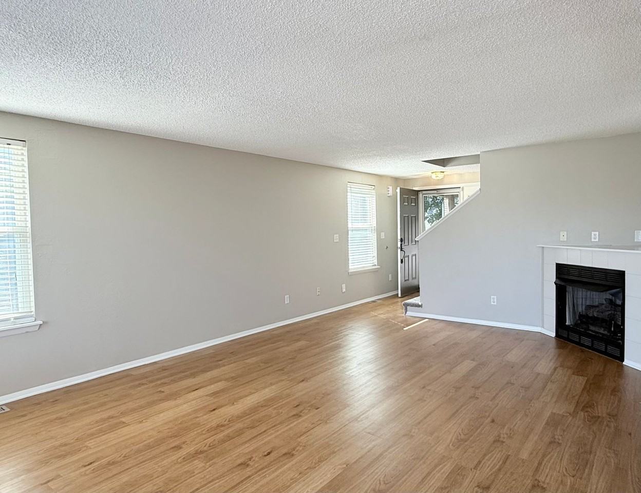 22329 E Princeton Dr - Photo 3 of 43