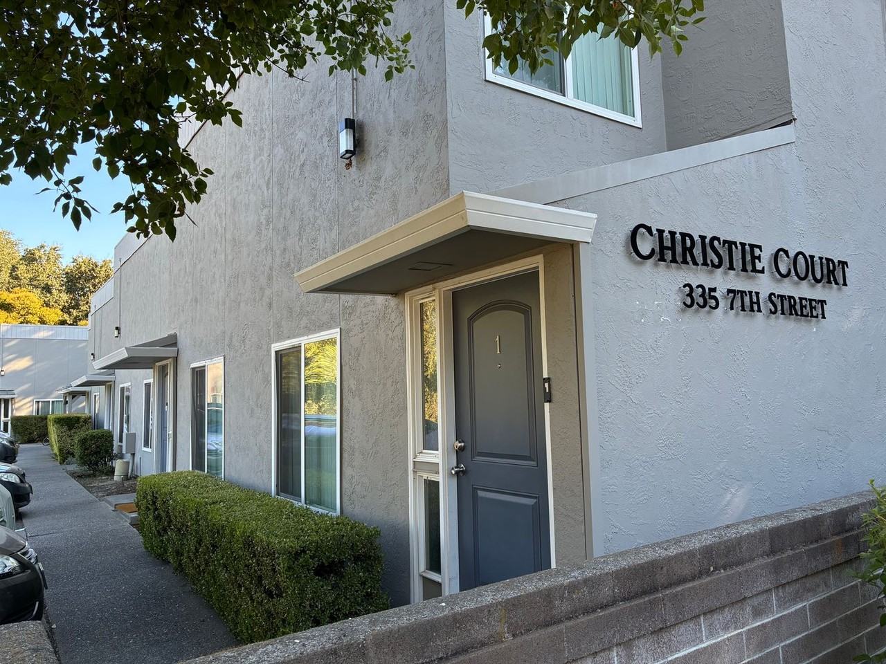 335 7th St - Photo 2 of 14