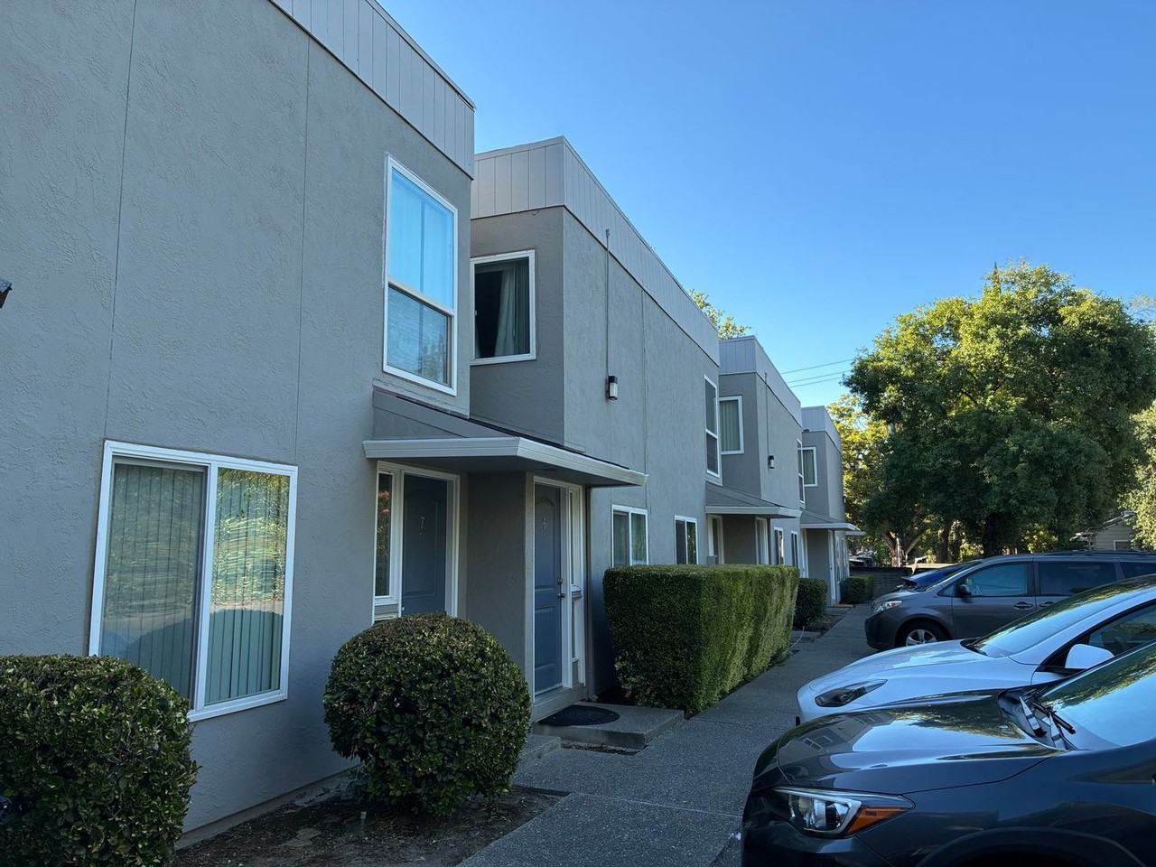 335 7th St - Photo 3 of 14