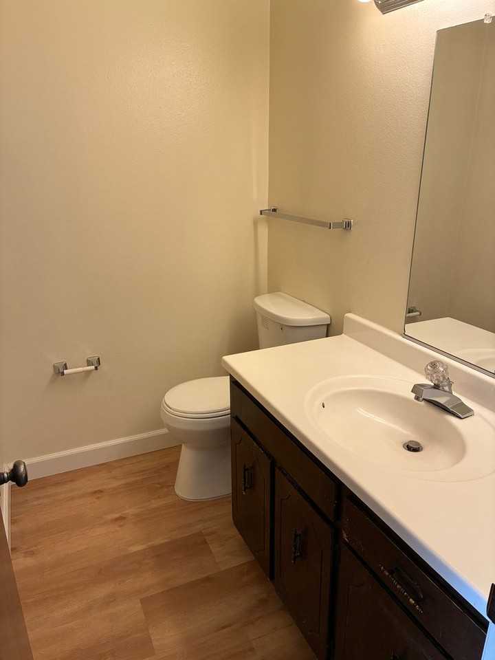 335 7th St - Photo 7 of 14