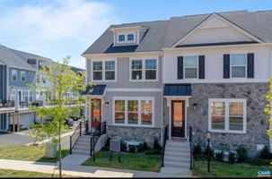 featured image of 805 Park Ridge Dr