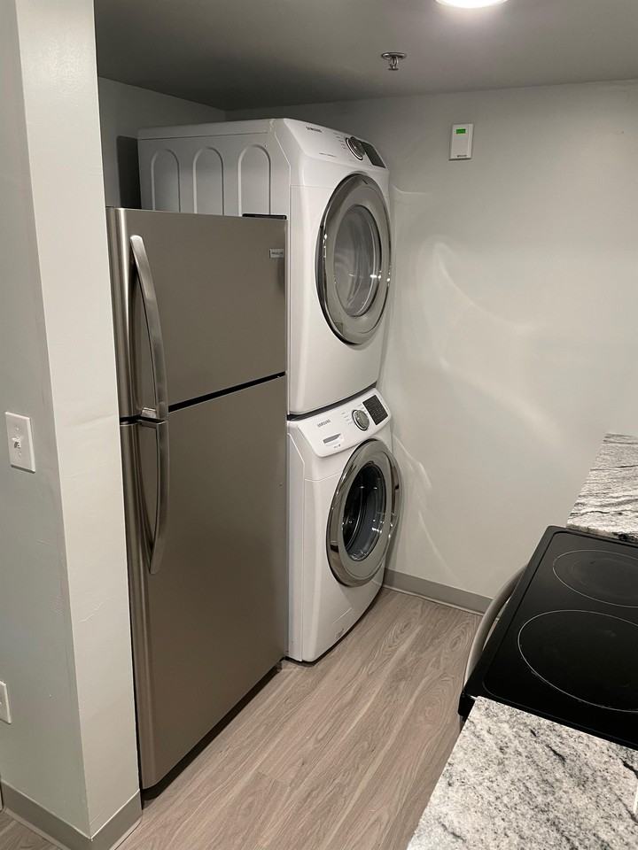 210 Linden Avenue - Photo 2 of 12