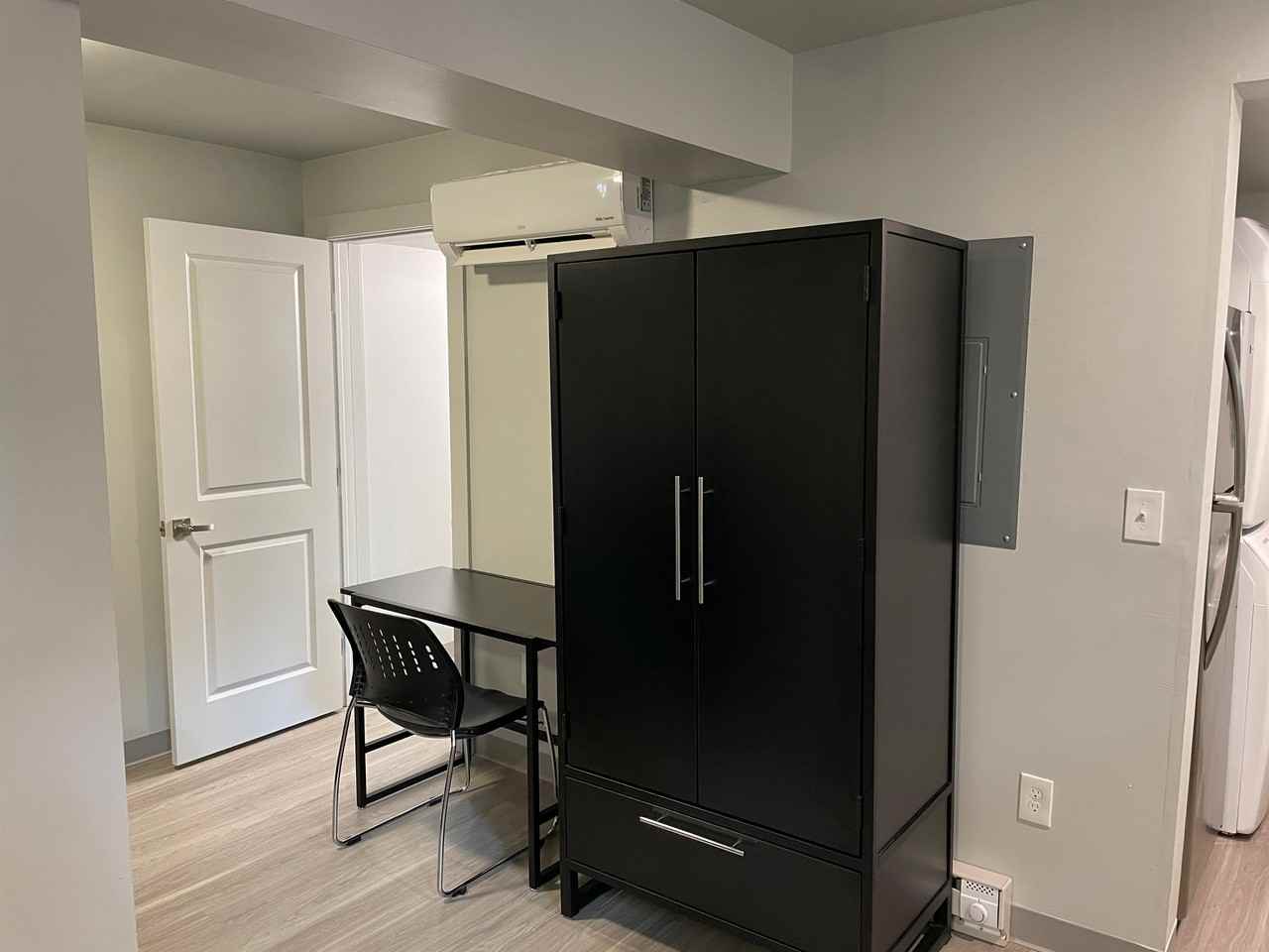 210 Linden Avenue - Photo 4 of 12