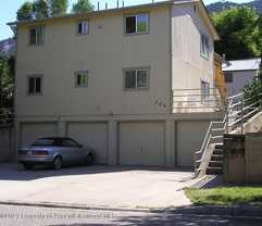 736 Bennett Ave - Photo 1 of 1