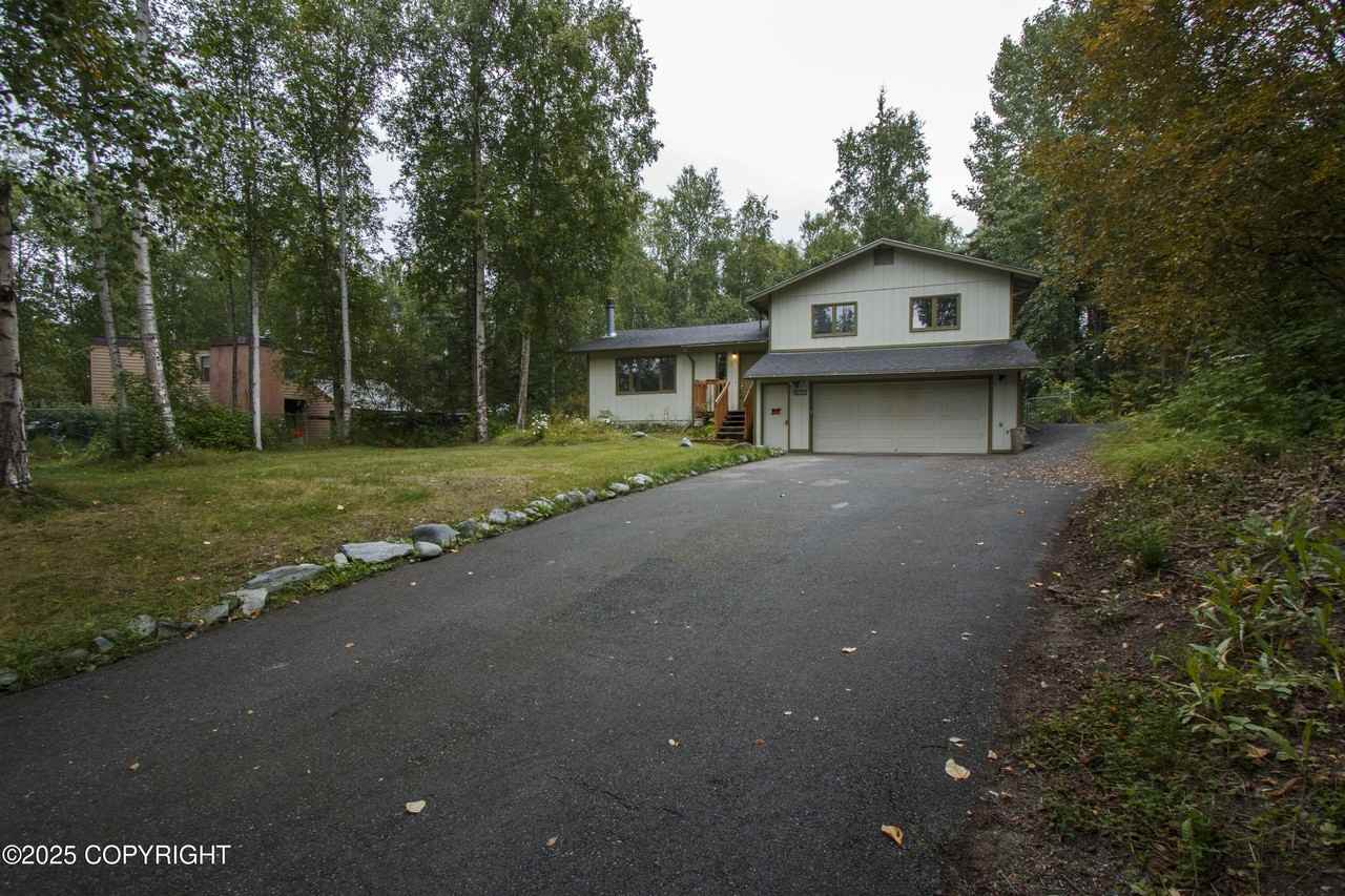 22688 Mcmanus Dr - Photo 2 of 30