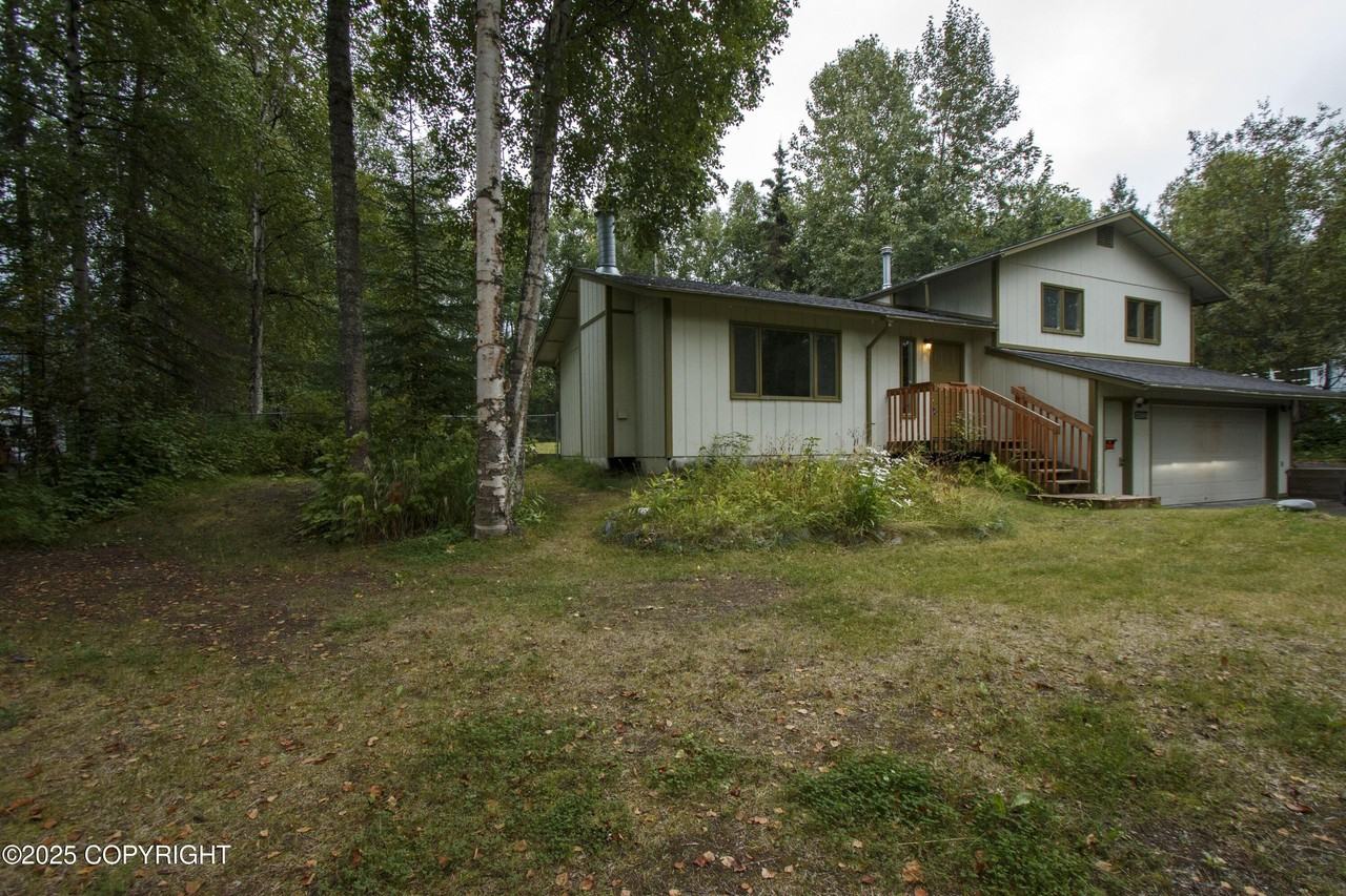 22688 Mcmanus Dr - Photo 3 of 30