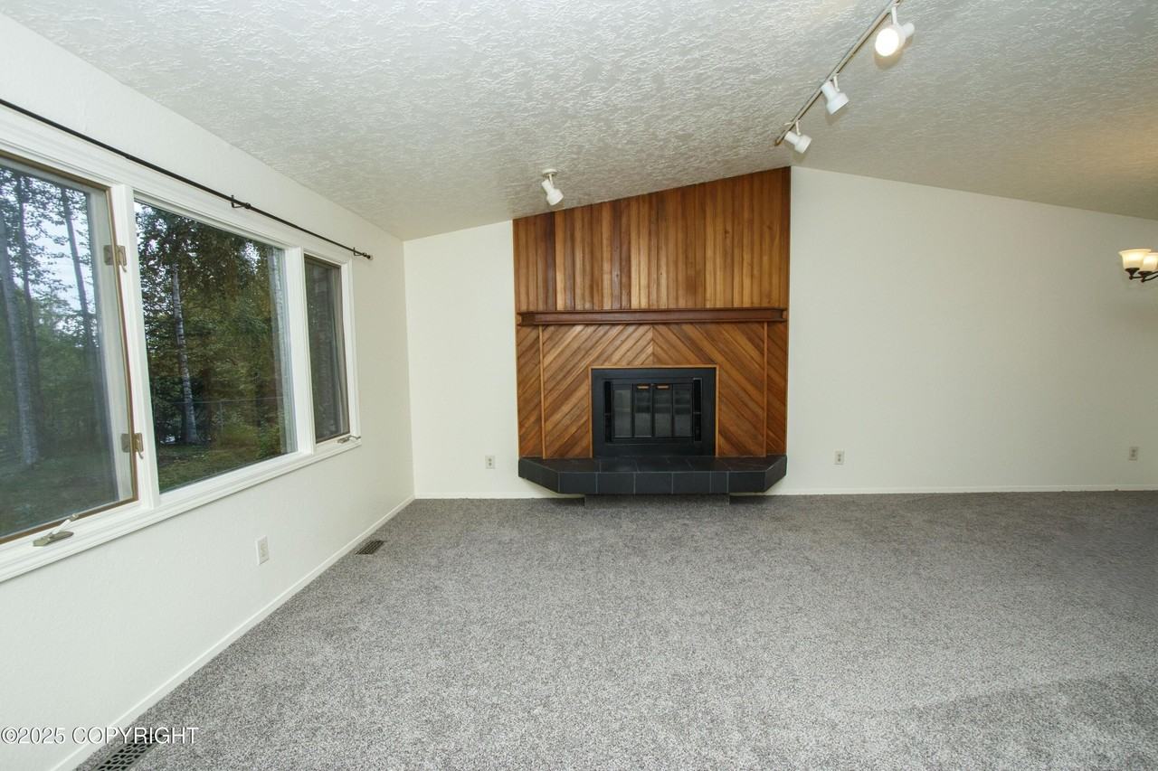 22688 Mcmanus Dr - Photo 7 of 30