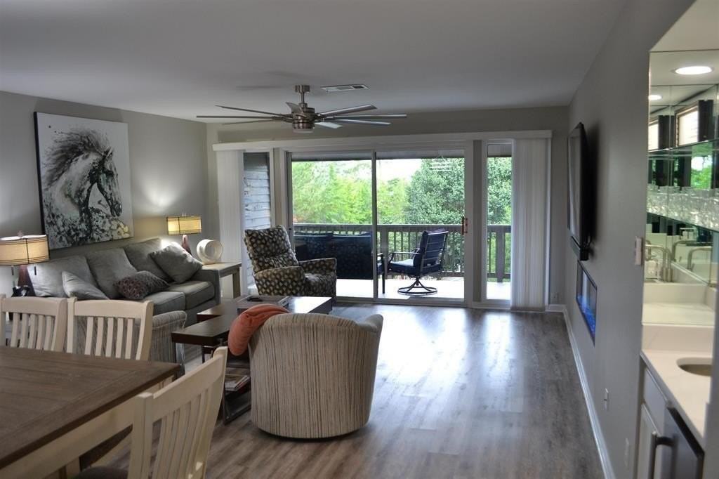 200 Hamilton Oaks Dr - Photo 2 of 24