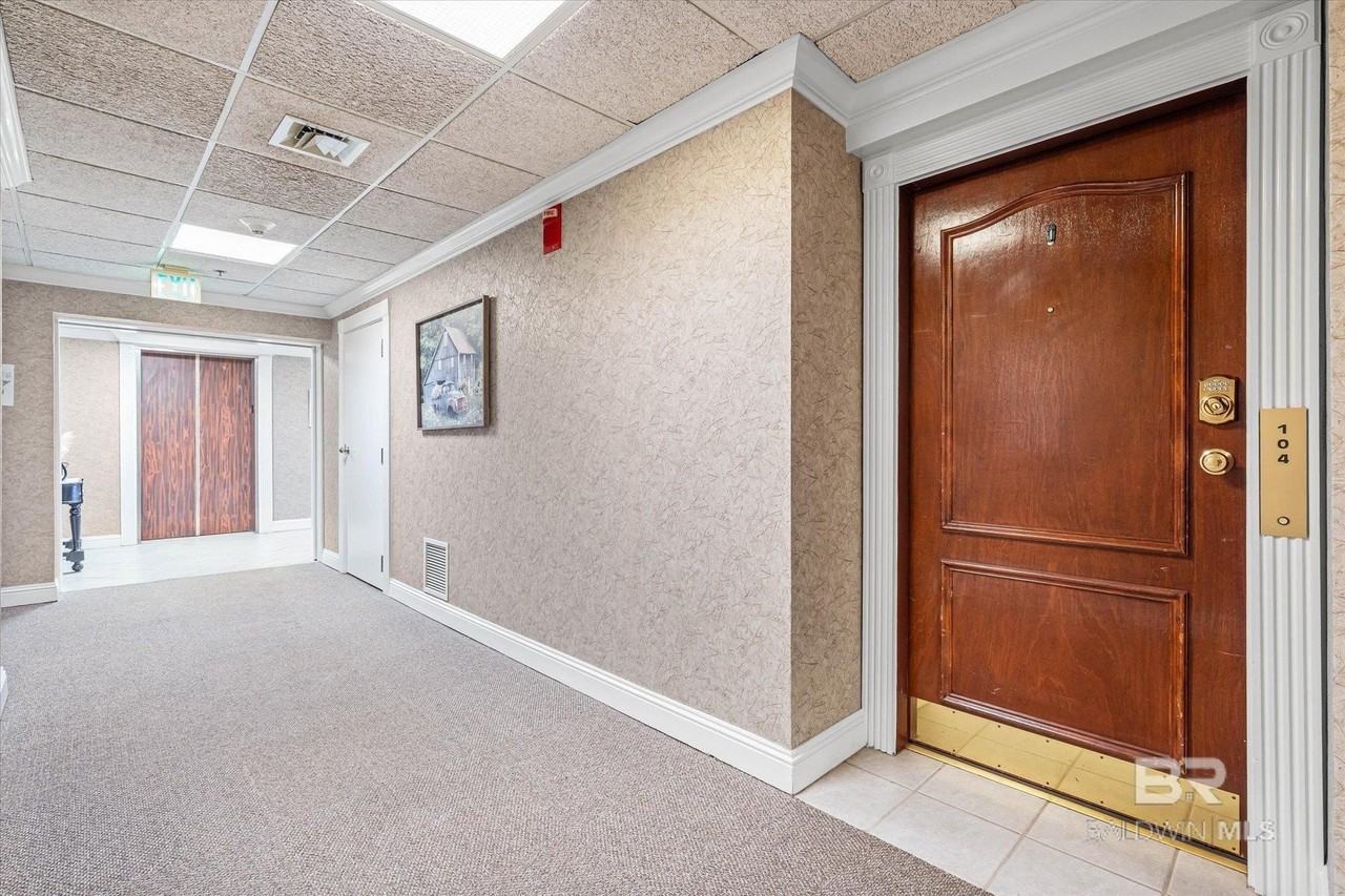 100 Tower Dr #1D - Photo 2 of 22