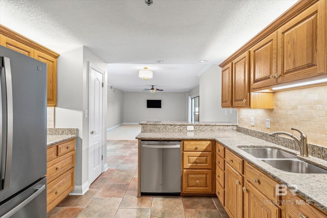 100 Tower Dr #1D - Photo 7 of 22