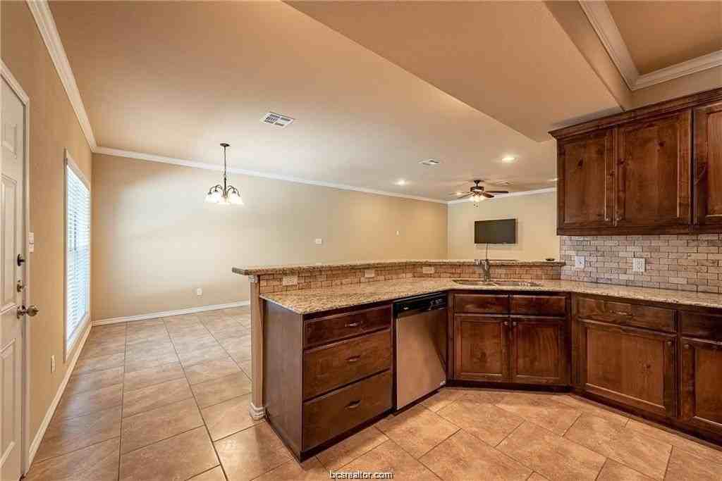 4001 Golden Eagle Drive #B - Photo 4 of 16