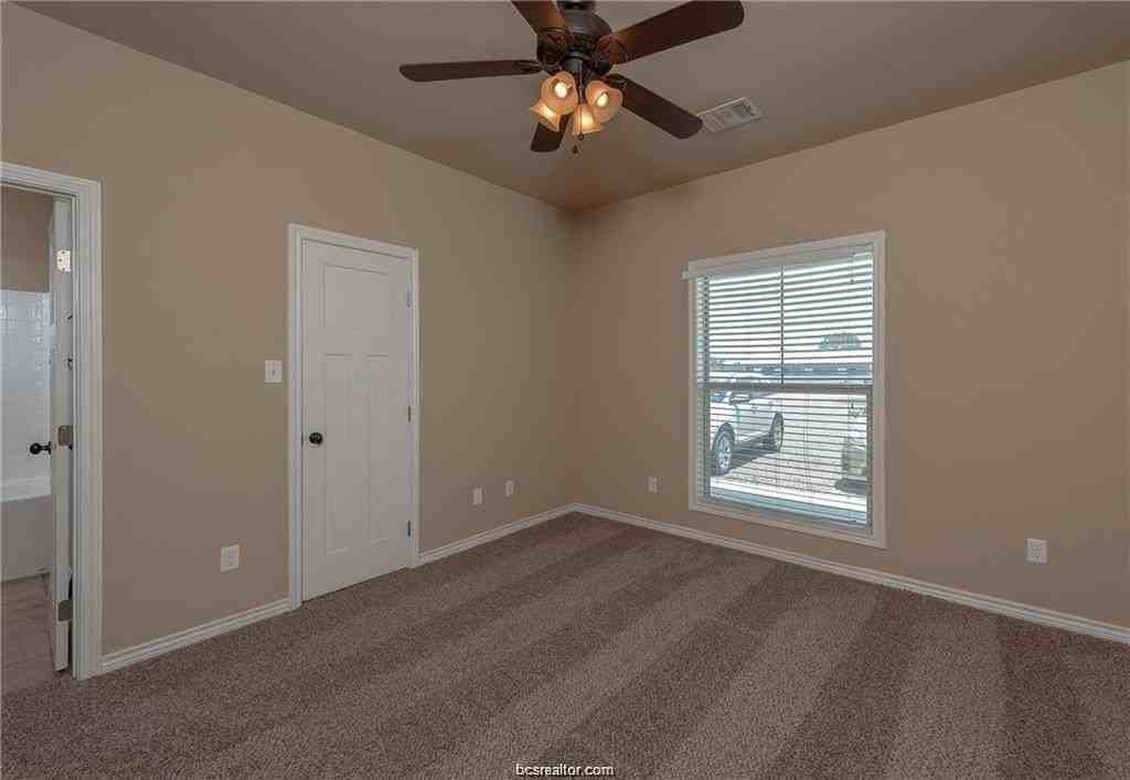 4001 Golden Eagle Drive #B - Photo 7 of 16