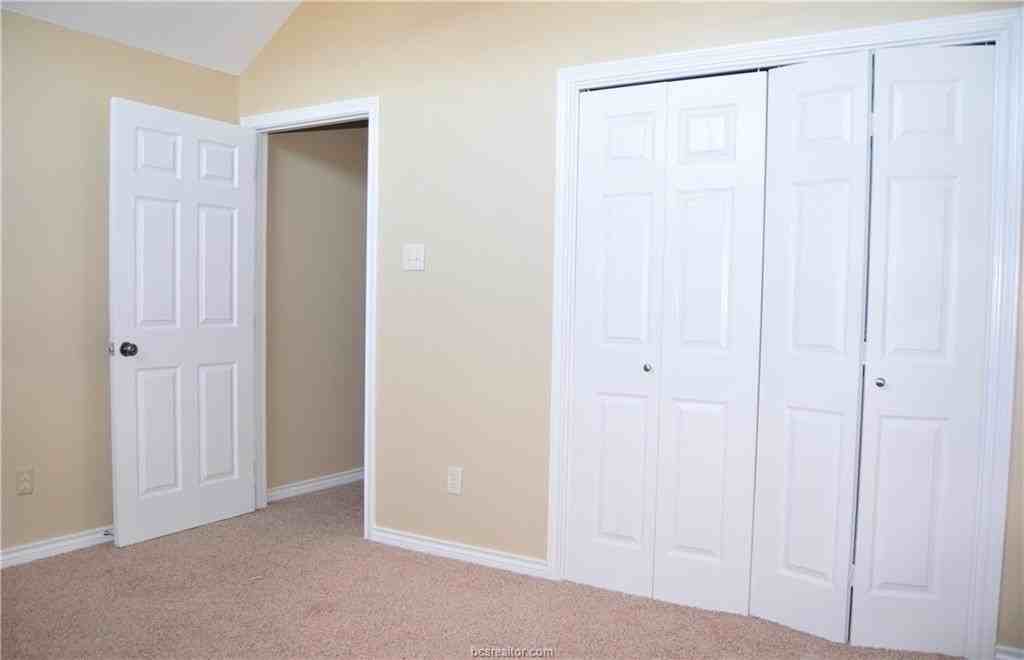 110 Karten Ln - Photo 6 of 10