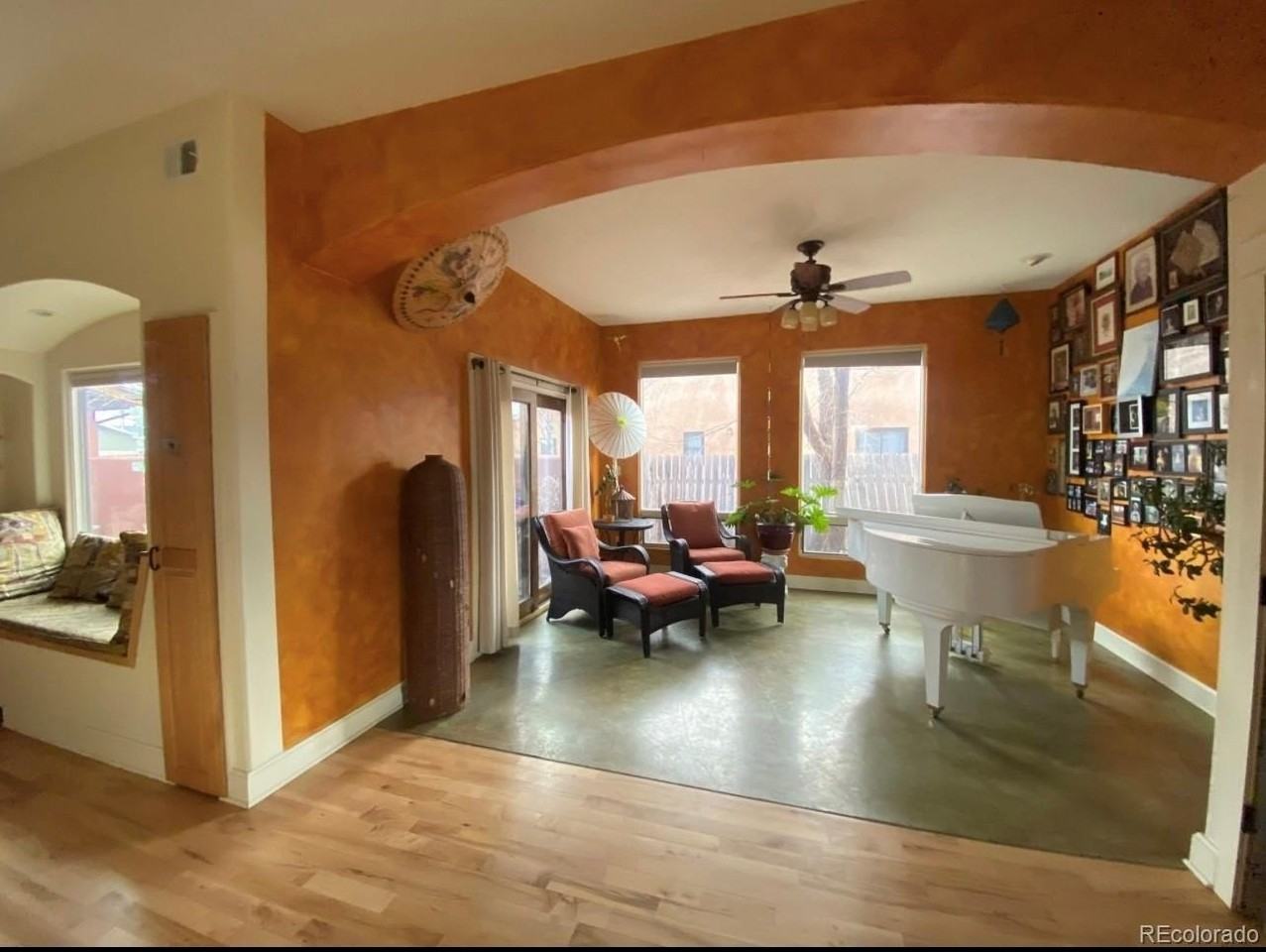 1330 Angelview Cir - Photo 7 of 23