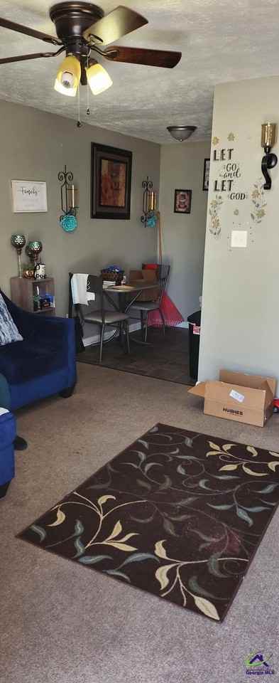 216 Tabor Dr - Photo 2 of 9