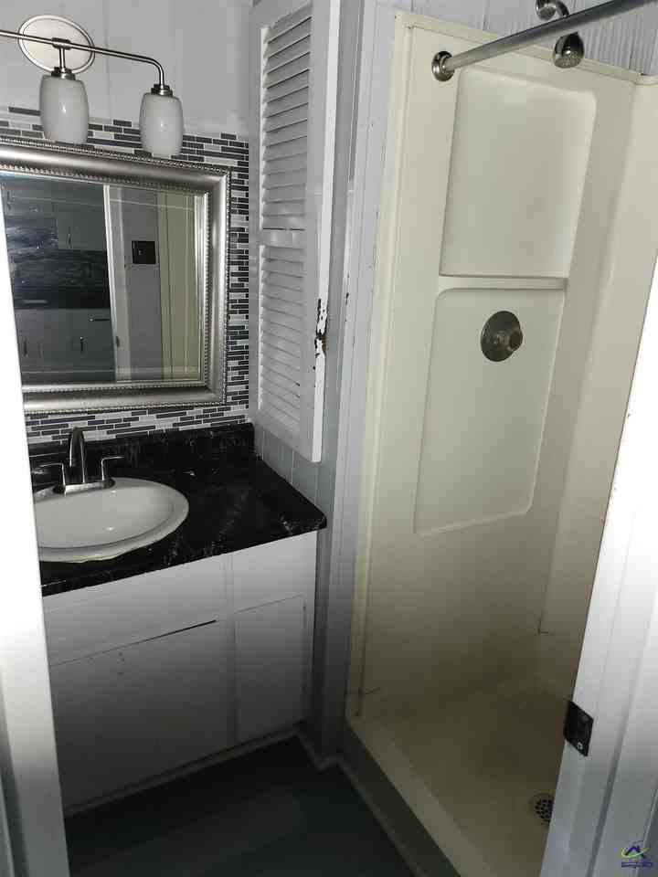 300 A9 Carolina Avenue - Photo 3 of 6