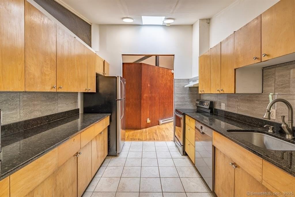 141 Gurleyville Rd - Photo 5 of 28