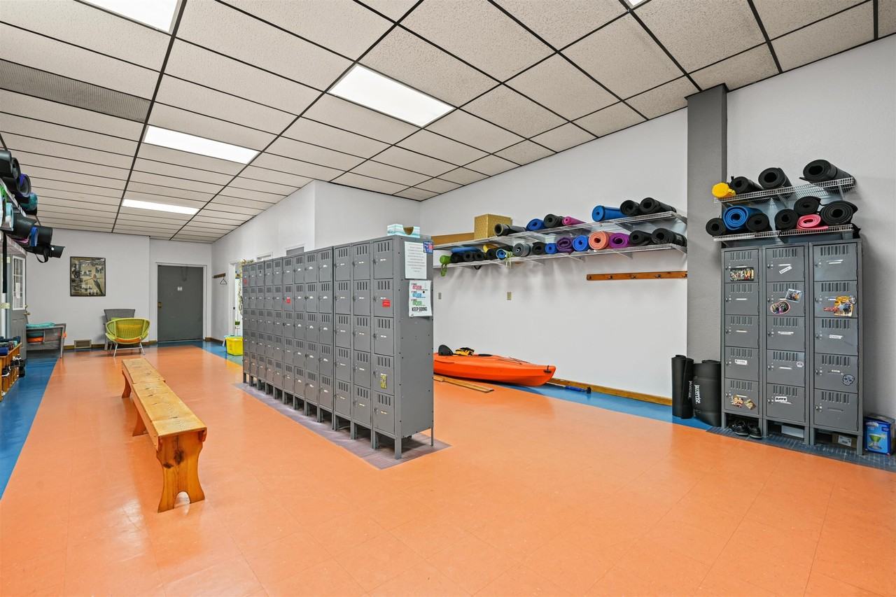 2095 Kerper Blvd - Photo 7 of 25