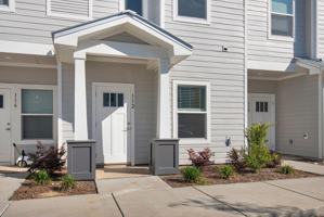 featured image of 112 Date Palm Ln