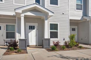 112 Date Palm Ln - Photo 1 of 1