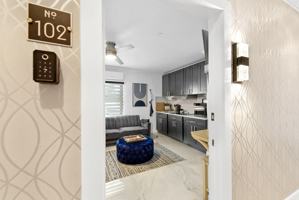 featured image of 91865 Overseas Hwy #102