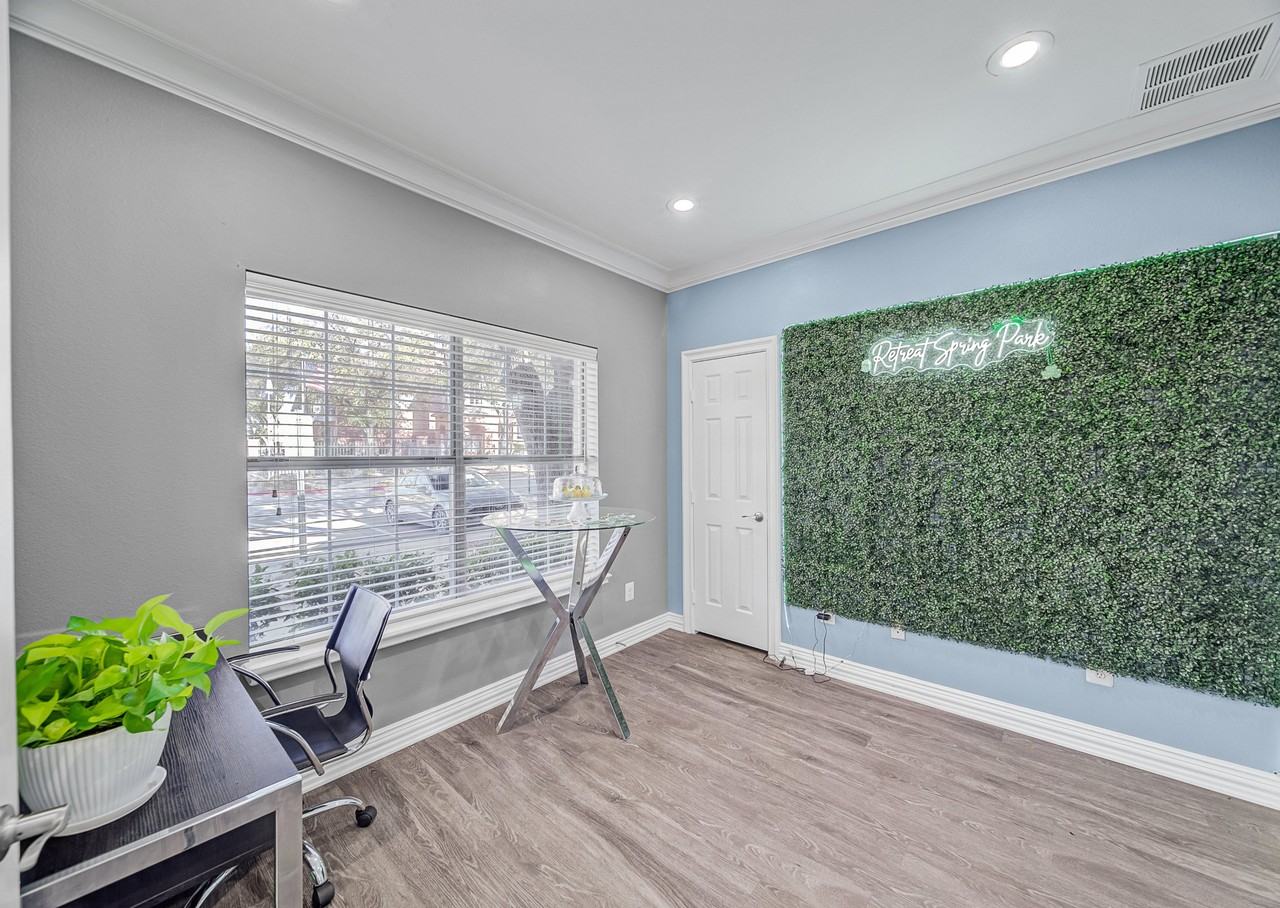 Retreat at Spring Park - Photo 7 of 27