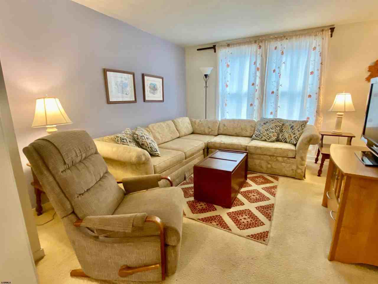 4 Ontario Dr #B - Photo 4 of 25