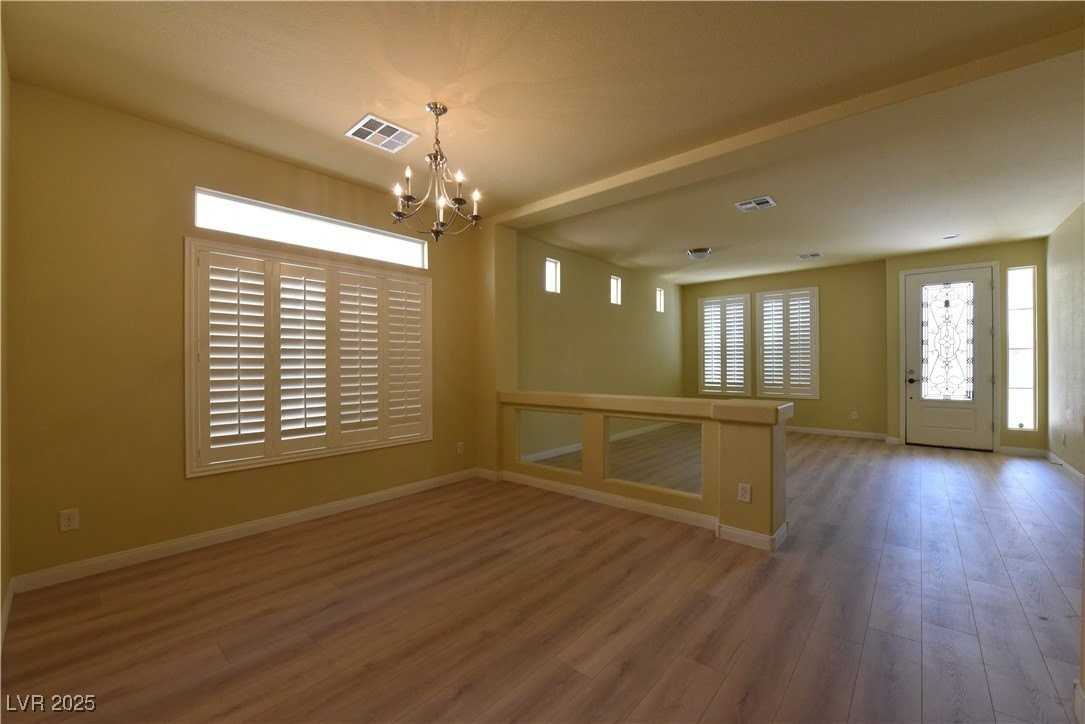 9735 Panther Hollow St - Photo 4 of 24