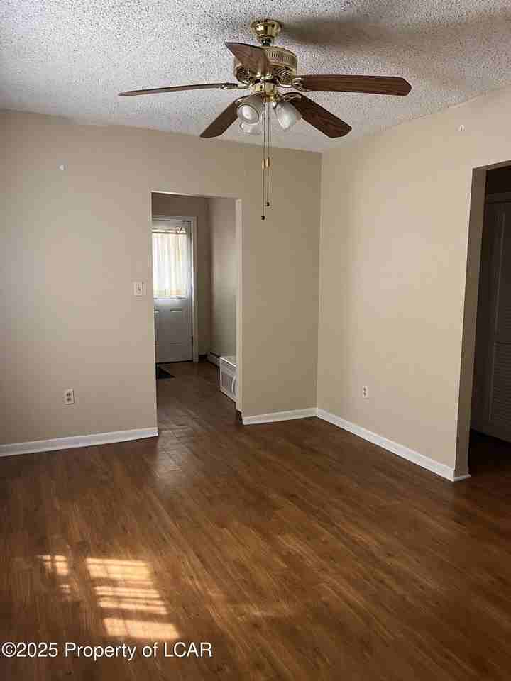 86 Maffett St - Photo 4 of 10