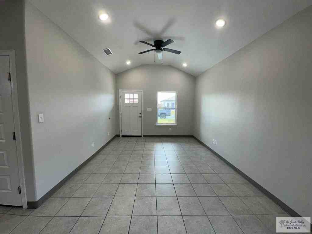 2326 S Valley Cir #B - Photo 2 of 10