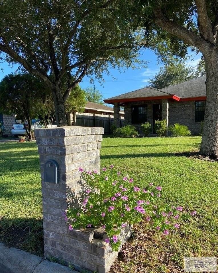 1910 Wyoming Dr - Photo 5 of 20