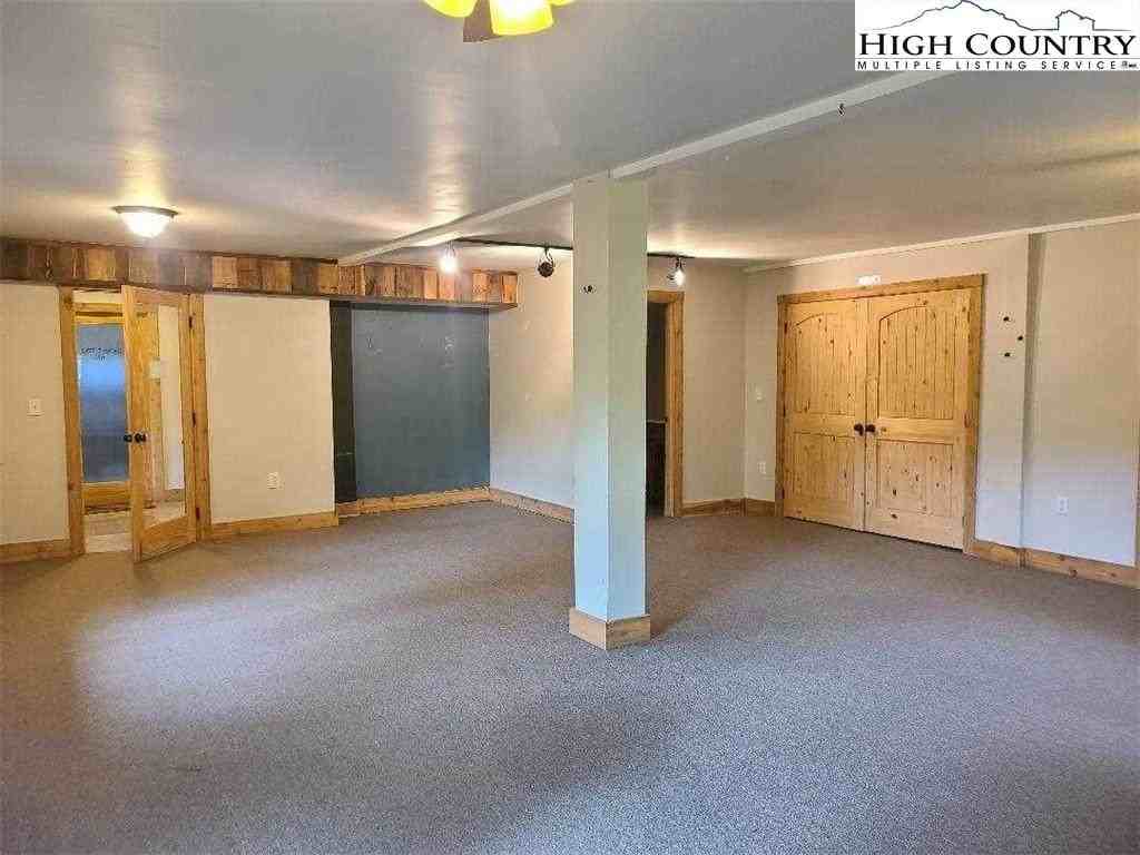 2780 Tynecastle Hwy - Photo 4 of 10