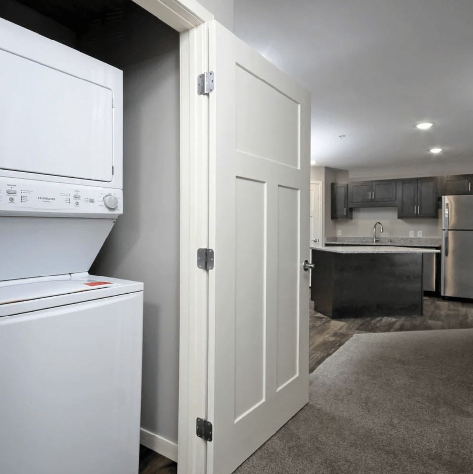 Sapphire Apartments - Photo 2 of 24