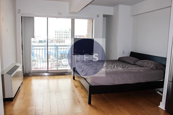 343 4th Avenue #3L - Photo 2 of 5