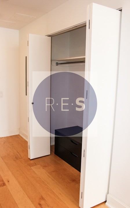 343 4th Avenue #3L - Photo 3 of 5