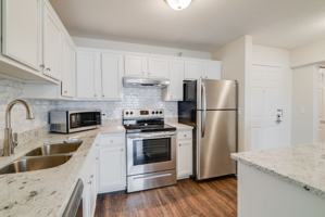 featured image of 22 University Ave Ne