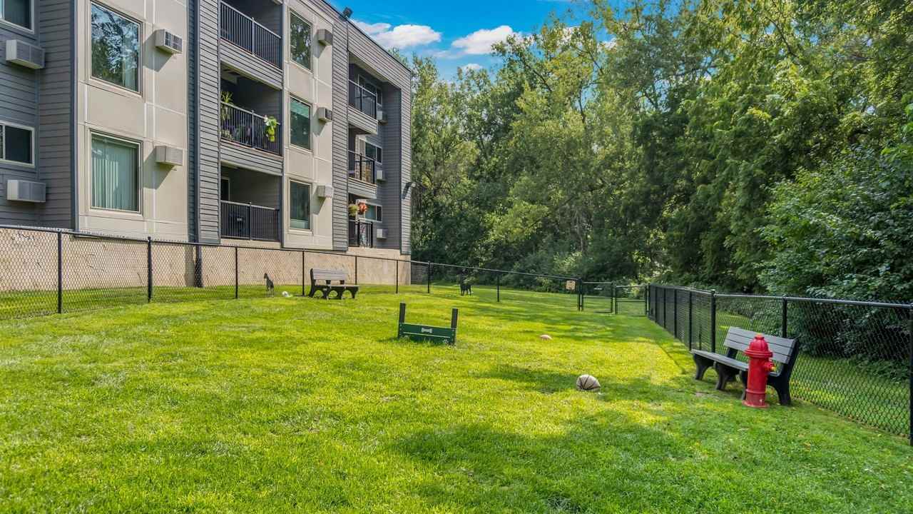 Hillsborough Apartments - Photo 4 of 31