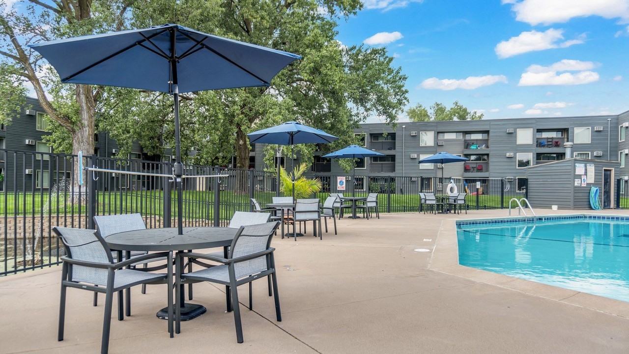 Hillsborough Apartments - Photo 6 of 31