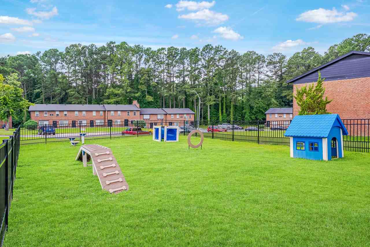 Wynsum Townhomes - Photo 5 of 50