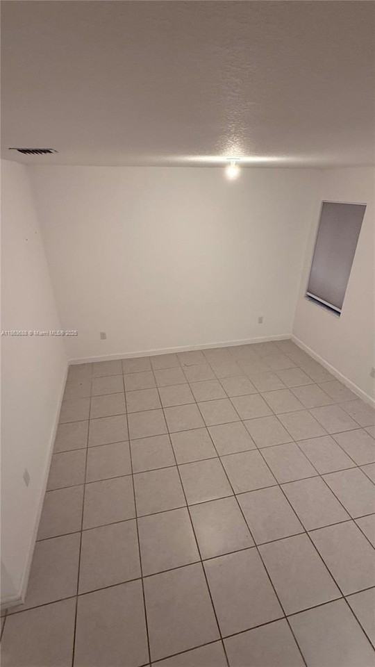 947 Northeast 211th Street #947 - Photo 6 of 45