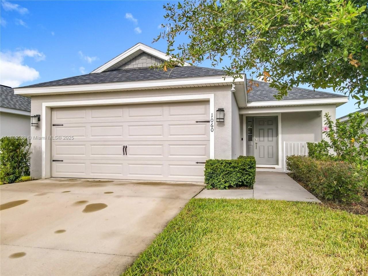 1060 Cascade Dr - Photo 2 of 50