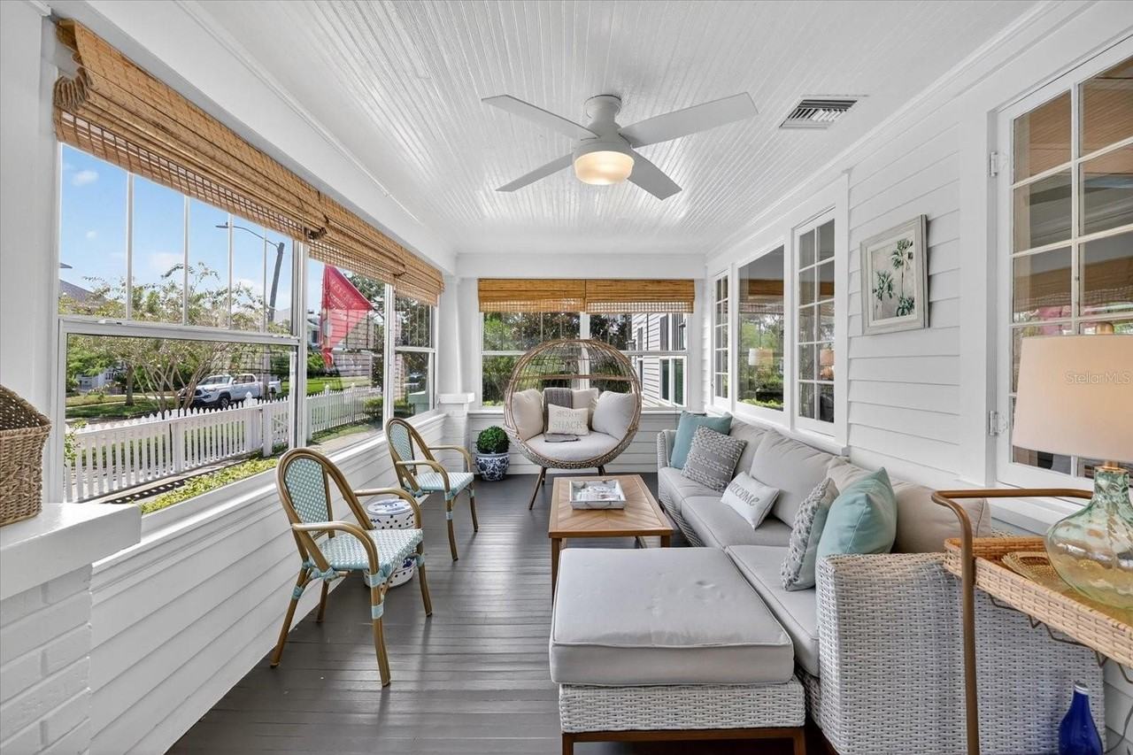 235 10th Ave Ne - Photo 5 of 50