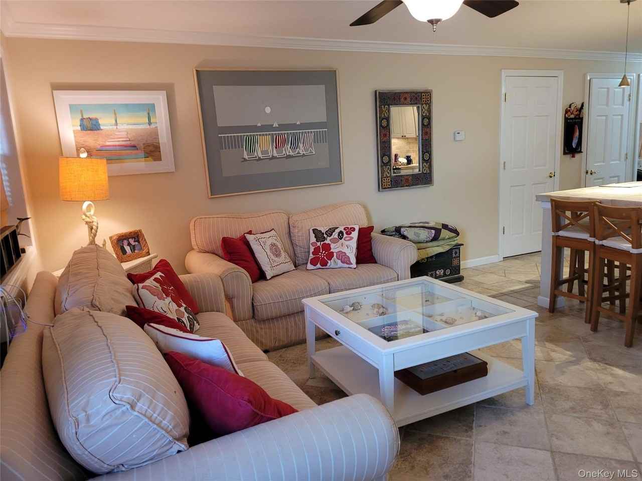 79 Rochester Ave - Photo 3 of 15