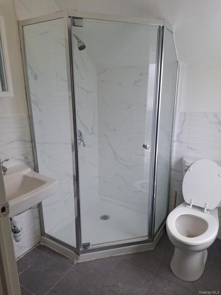 14612 Lakewood Ave - Photo 5 of 9