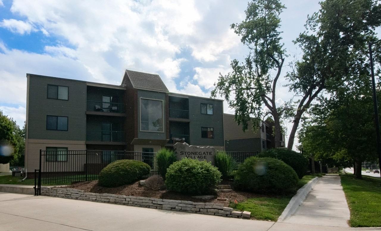 Stonegate Village by Royse + Brinkmeyer - Photo 2 of 50