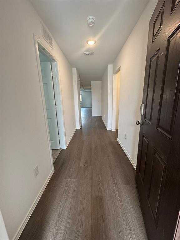 16113 Isles Dr - Photo 2 of 16