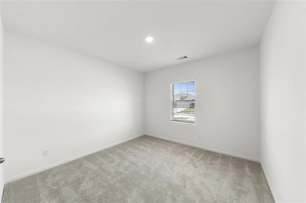 1834 Sandlin Dr - Photo 5 of 26