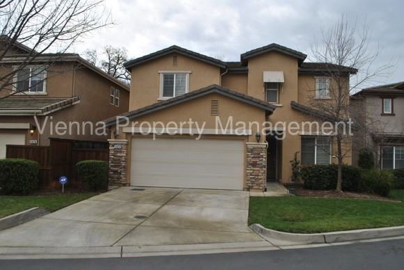 3424 Kensington Ct - Photo 2 of 50